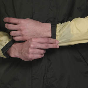 Veste de pluie légère, coupe-vent et imperméable pour l'extérieur, coupe-vent, veste de pluie la plus vendue, veste d'hiver de haute qualité - Product Image 2