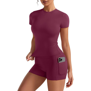 Conjunto Deportivo de 2 Piezas para Mujer, Color Verde Oliva, Top de Manga Corta con Cuello Redondo y Bolsillo, Pantalones Cortos de Punto Transpirables para Primavera/Verano - Product Image 2