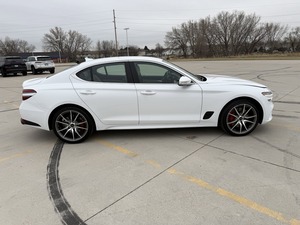 Genesis G70 2.5T 2025 Deluxe Premium, Euro VI, Transmisión Automática, con Navegación y Tracción en las Cuatro Ruedas, Sedán - Product Image 4