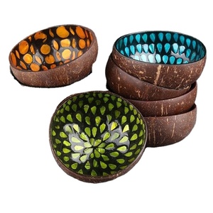 DÉCORATION DE BOL EN COQUE DE NOIX DE COCO HAUTE DURABLE FAIT À LA MAIN NOM GRAVÉ SÛR POUR LA SANTÉ - Product Image 1