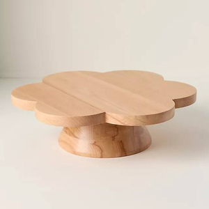 Ce support à gâteau rond en bois présente une branche dorée ornée de fleurs, créant une pièce d'appoint magnifique pour la décoration de la maison. - Product Image 5