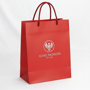 Sacs en papier laminé blancs écologiques de luxe Coach avec marquage personnalisé pour la promotion de la mode, du commerce de détail et des supermarchés - Product Image 1