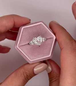 Anillo de Compromiso Romántico con Moissanita de 2.00CT, Corte Corazón y Pera, Plata 925 Original, con Regalo para Fiesta, Estilo Único y Romántico - Product Image 4