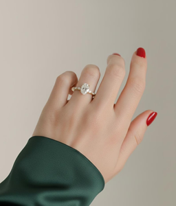 Bague de fiançailles de luxe en or jaune pour femme, diamant de laboratoire ovale de 1 carat, qualité supérieure, certification IGI, clarté VS-VVS - Product Image 5