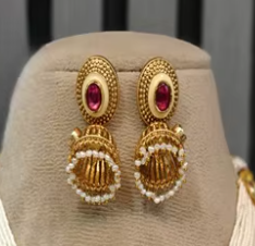 Magnifique ensemble collier et boucles d'oreilles en moissanite plaqué or de qualité supérieure, style antique, pour collection de mariage. - Product Image 2