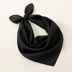 Pañuelo Personalizado de Moda para la Cabeza con Estampado Digital y Bloques de Color, Tipo Bandana Pequeña Cuadrada, para Uso en las Cuatro Estaciones - Product Image 1