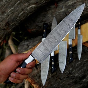 Ensemble de couteaux de chef en acier Damas, 6 pièces, lames à 67 couches, manche en corne ambidextre, fabrication artisanale, couteaux de cuisine professionnels OEM - Product Image 2