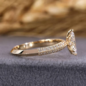 Anillo de compromiso de diamante cultivado en laboratorio de corte Marquesa, oro blanco sólido con borde de cuchillo, estilo, regalo de aniversario de boda, joyería de platino - Product Image 5