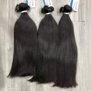 Prix le plus bas pour un lot de cheveux naturels noirs ondulés, tissage double machine, pour un coiffage polyvalent - Product Image 3