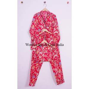 Ensemble de pyjama de luxe pour femme en coton à imprimé floral, col en V, manches longues, fermeture boutonnée, longueur intégrale, doux, pour l'été - Product Image 5