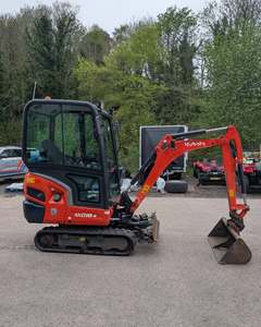 Mini-excavatrice Kubota KX018-4 diesel compacte la plus vendue avec cabine et hydraulique auxiliaire à haut débit - Product Image 3