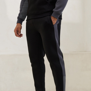 Ensemble de survêtement personnalisé pour homme : pull, pantalon de sport et sweat à capuche - Product Image 3