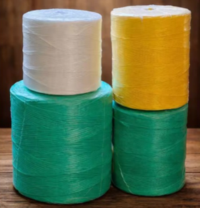 Corde DIVINE INDUSTRIES en polypropylène vierge torsadé 45, corde à balles résistante et durable pour l'emballage industriel et le regroupement de foin - Product Image 1