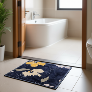 Tapete Antideslizante para Puerta PlushBack de 16x24 Pulgadas, Poliéster Sublimado, Diseño Floral, Base de Goma Antideslizante, para Uso Doméstico - Product Image 1