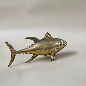 Sculpture de poisson classique en laiton, pièce d'appoint pour la maison, pour la décoration de table d'appoint et l'aménagement intérieur haut de gamme - Product Image 1