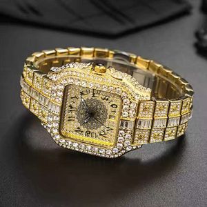 Montre de luxe carrée en argent avec saphir et mouvement ETA, analogique à quartz, fermoir déployant, 28 mm, résistante à l'eau 10 m, unisexe - Product Image 4