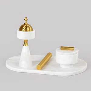 Juego de Porta Incienso de Mármol Dorado, Base Ovalada, Pieza Cónica, Cúpula Perforada, Contenedor Cilíndrico, Varilla Horizontal, Diseño Moderno - Product Image 1