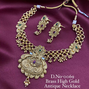 Conjunto de collar tradicional indio de latón antiguo chapado en oro con aretes - Joyería de estilo Rajwadi para novias y bodas - Product Image 1