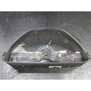 ชุดหน้าปัดมือสองสำหรับรถยนต์ S-class รุ่น 2105409647 - Product Image 1