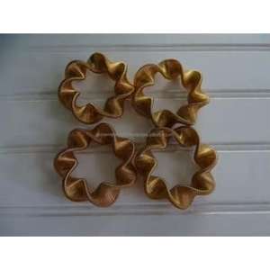 Anneaux de serviette en bois personnalisés de qualité supérieure Formes uniques Décor de table de mariage abordable Meilleure vente Anneaux de serviette en métal fini or - Product Image 4