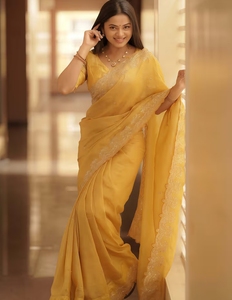 Sari de créateur KV pour femme en viscose jaune, orné, réversible, infroissable, collection automne, avec chemisier non cousu - Product Image 5