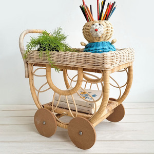 Juguetes para juego de simulación de fiesta del té, carritos de bebidas de ratán hechos a mano, carrito rodante de madera para bebés con almacenamiento - Product Image 1