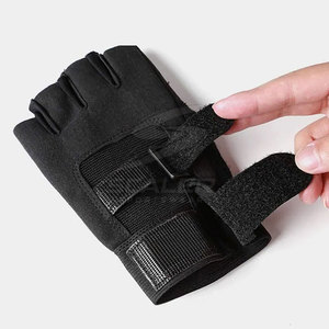 ถุงมือออกกำลังกายแบบครึ่งนิ้ว ทำจากนีโอพรีน สไตล์ทันสมัย สำหรับการฝึกฟิตเนส รองรับการออกกำลังกายและปกป้องมือ - Product Image 5