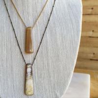 Collier pendentif artisanal unisexe en véritable corne de buffle classique