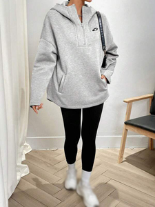 Sudadera de forro polar extragrande con capucha para mujer, manga larga, hombros caídos, cuello tipo embudo, gris liso, transpirable, con logotipo personalizado, al por mayor - Product Image 5