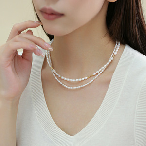 สร้อยคอจี้ไข่มุกแท้ธรรมชาติ ดีไซน์สวยหรู สไตล์ใหม่ ยอดนิยมสำหรับผู้หญิง ประดับด้วยเงินแท้ ดีไซน์ประณีต เหมาะสำหรับใส่ที่ไหปลาร้า - Product Image 3