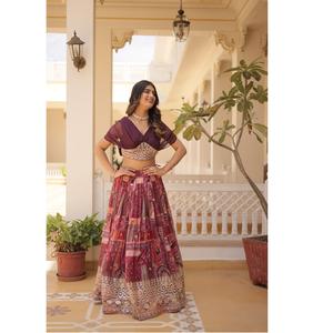 ชุดเลเฮนกาโชลีผ้าฝ้ายคุณภาพดีเยี่ยมสำหรับงานดิวาลี อีด งานหมั้น งานเลี้ยงครอบครัว และงานเฉลิมฉลองพิเศษ มีจำหน่ายแล้ว - Product Image 1