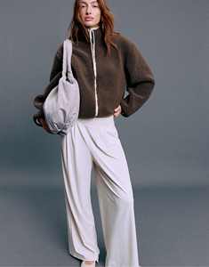 Chaqueta Sherpa Oversize para Mujer, Chaqueta Cálida de Forro Polar para Invierno con Cuello Alto, Chaqueta Casual con Cremallera, Ropa Exterior de Moda Personalizada OEM al por Mayor - Product Image 6