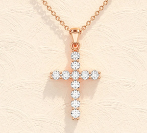 Pendentif croix en argent sterling 925 et moissanite blanche, fait main pour bijoux - Product Image 1