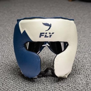 ชุดฝึกซ้อมมวย MMA พรีเมียม หนังวัวแท้ ประกอบด้วยนวม Fly Superlace, ที่ครอบแก้ม, ที่ครอบศีรษะ, ที่ครอบอวัยวะเพศชาย และอุปกรณ์ป้องกันอื่นๆ - Product Image 2