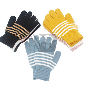 Guantes Rosas Elegantes con Pantalla Táctil, Elásticos, de Punto, Diseño para Mujer, Dos Colores, Personalizados, BSCI, Invierno, Logotipo Personalizado - Product Image 2
