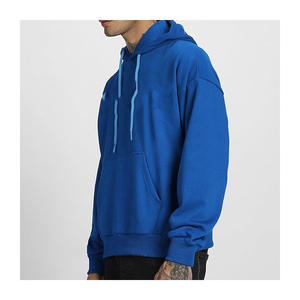 Sweat-shirt à capuche ample et chaud en mélange de coton léger et confortable, idéal pour se détendre ou pour un usage quotidien - Product Image 6