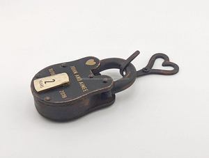 Cadenas antique en laiton gravé, traditionnel, durable, fait main, décoratif vintage, pour porte de maison, armoire, sécurité, objet de collection, cadeau - Product Image 2