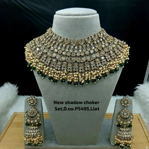 Juego de Collar y Pendientes de Lujo Vintage de Cobre Chapado en Oro con Perlas y Kundan, Maang Tikka para Mujer, Certificado por Terceros para Bodas - Product Image 1