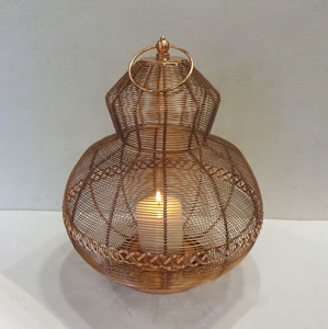 Farol de cobre metálico con forma de globo esférico, jaula de alambre abierto y asa de arco de alambre, decoración de centro de mesa - Product Image 3