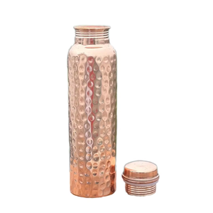 Botella de Agua de Cobre Puro Hecha a Mano, 950 ml, 32.5 oz de Capacidad, Diseño Martillado, a Prueba de Fugas, Botella de Cobre Auténtica - Product Image 1