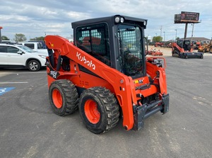 Minicargadora Kubota SSV75, Cargadora Compacta de Ruedas de 5 Toneladas con Cabina Cerrada para Construcción Agrícola - Product Image 1