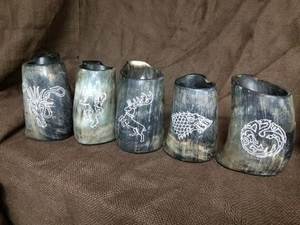 Mug à boire artisanal en corne de buffle, forme naturelle, style viking, tasse à bière d'inspiration médiévale, vaisselle - Product Image 4