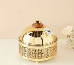 หม้ออุ่นอาหารบุฟเฟ่ต์สเตนเลสสตีลทรงโมเดิร์น Royal Gold พร้อมฝาโดมตกแต่งไม้ สำหรับขายส่งจำนวนมาก - Product Image 3