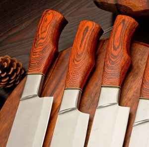 Juego de Cuchillos de Chef Profesionales de Acero al Carbono de Primera Calidad, Hechos a Mano, de 5 Piezas - Product Image 3