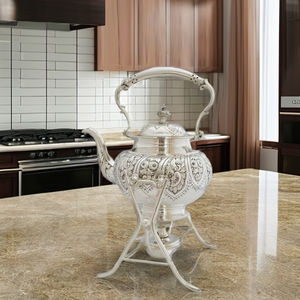 Venta caliente Nuevo diseño Tetera de cobre con soporte Patrón de ganado Forma cuadrada para uso en la cocina - Product Image 1