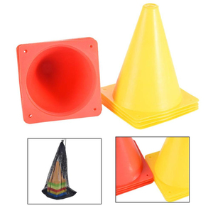 Conos de Entrenamiento de Plástico Rojo y Verde, Duraderos, Resistentes al Agua, Ecológicos, Equipo de Fútbol, Color Sólido, Estilo Clásico, 30 Piezas - Product Image 5