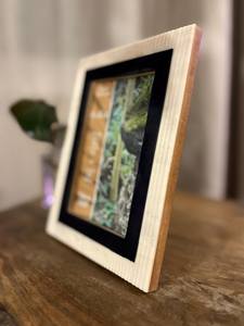 Cadre photo vertical carré moderne en bois MDF éco-responsable fait main de qualité supérieure avec incrustation en résine, logo personnalisé, luxe, vente en Inde - Product Image 2
