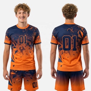 Conjunto de Uniforme Deportivo Personalizado, Transpirable, 100% Poliéster, Camiseta de Manga Corta y Pantalones Cortos, Ropa de Equipo, Kit de Entrenamiento de Fútbol, Unisex - Product Image 4