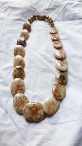 ชุดเครื่องประดับเรซิ่นสีเขียว สร้อยคอพร้อมต่างหูทรงสี่เหลี่ยมผืนผ้า ประดับด้วยลูกปัด  งานแฮนด์เมด  เครื่องประดับแฟชั่นสำหรับผู้หญิง เหมาะสำหรับงานปาร์ตี้ - Product Image 5