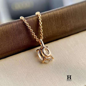 Collier ajustable en or 18 carats avec pendentif ovale en diamant, bijoux fins - Product Image 4